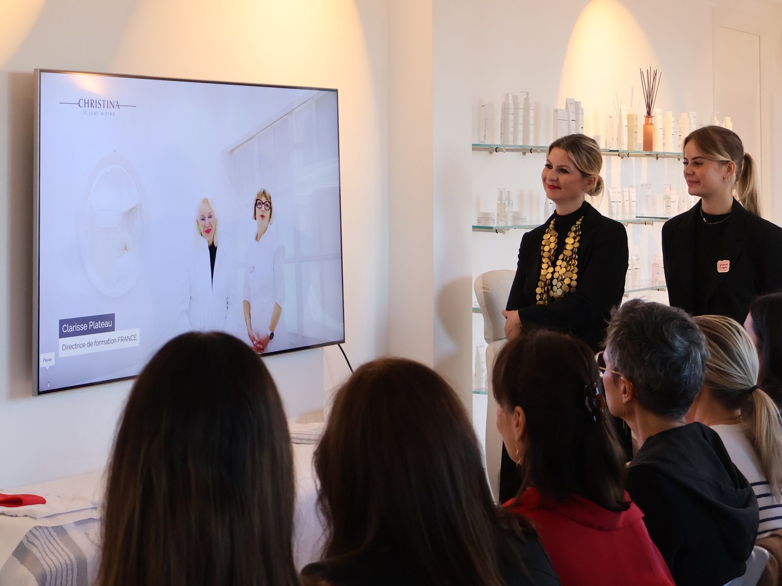 Seminar im Christina House Kassel — Trainerin und Teilnehmende